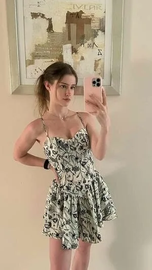 Nazlı - Büyükçekmece Escort
