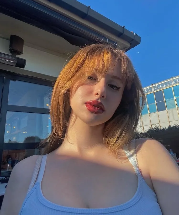 Özlem - Büyükçekmece Escort