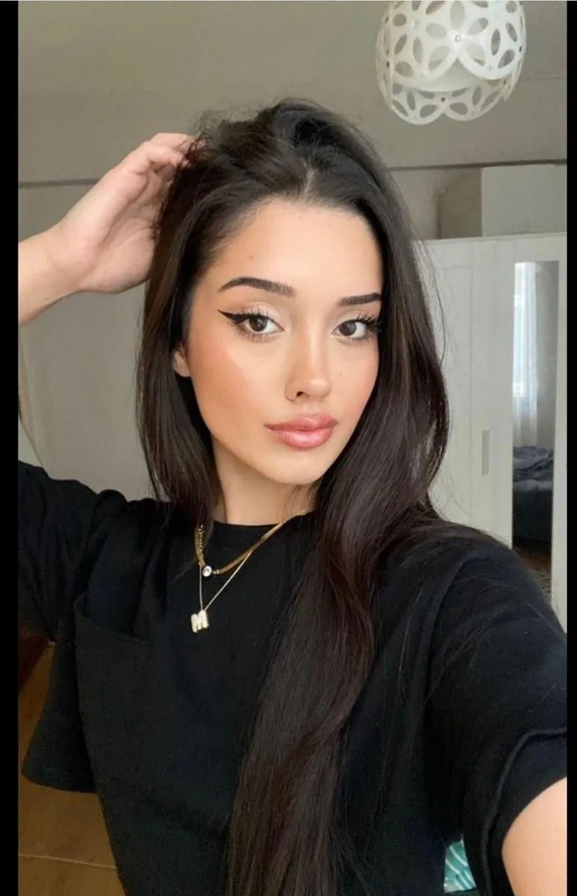 Gül - Büyükçekmece Escort