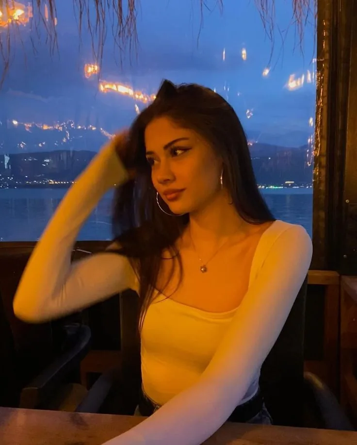 Selen - Büyükçekmece Escort